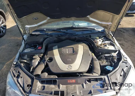 2010 Mercedes-Benz C 300 Luxury/Sport z USA, uszkodzony, nr VIN WDDGF5EB7AR129277